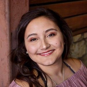 Meet your Posher, Joelle